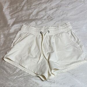 Crane Women's White Casual Shorts size L 12-14